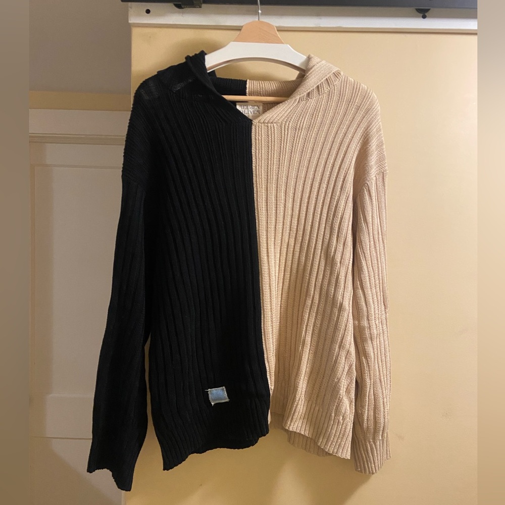 Reuben Oliver Black and Cream Pullover Ribbed Hooded Sweater